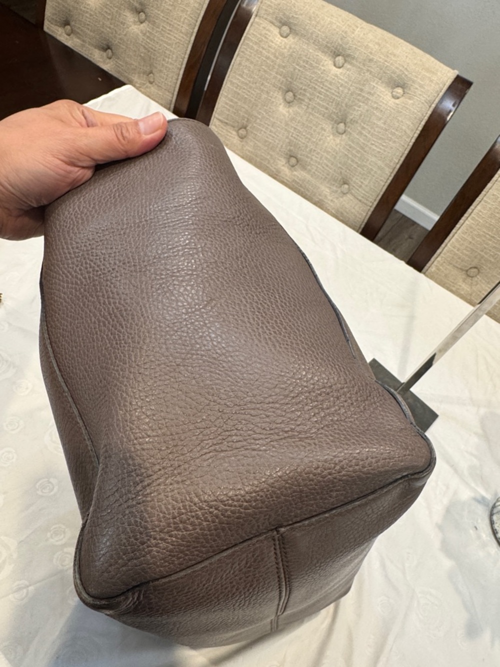 Authentic Gucci Swing Tote Bag with Pink Interior - Picture 4 of 12